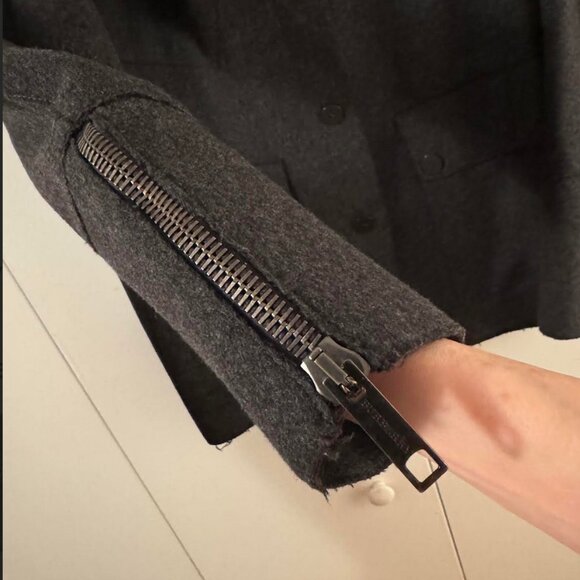 Burberry dark grey military jacket with zip sleeves this is a rare find! - Picture 5 of 15